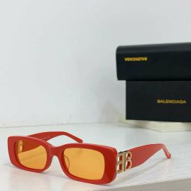 Picture of Balenciga Sunglasses _SKUfw55596131fw